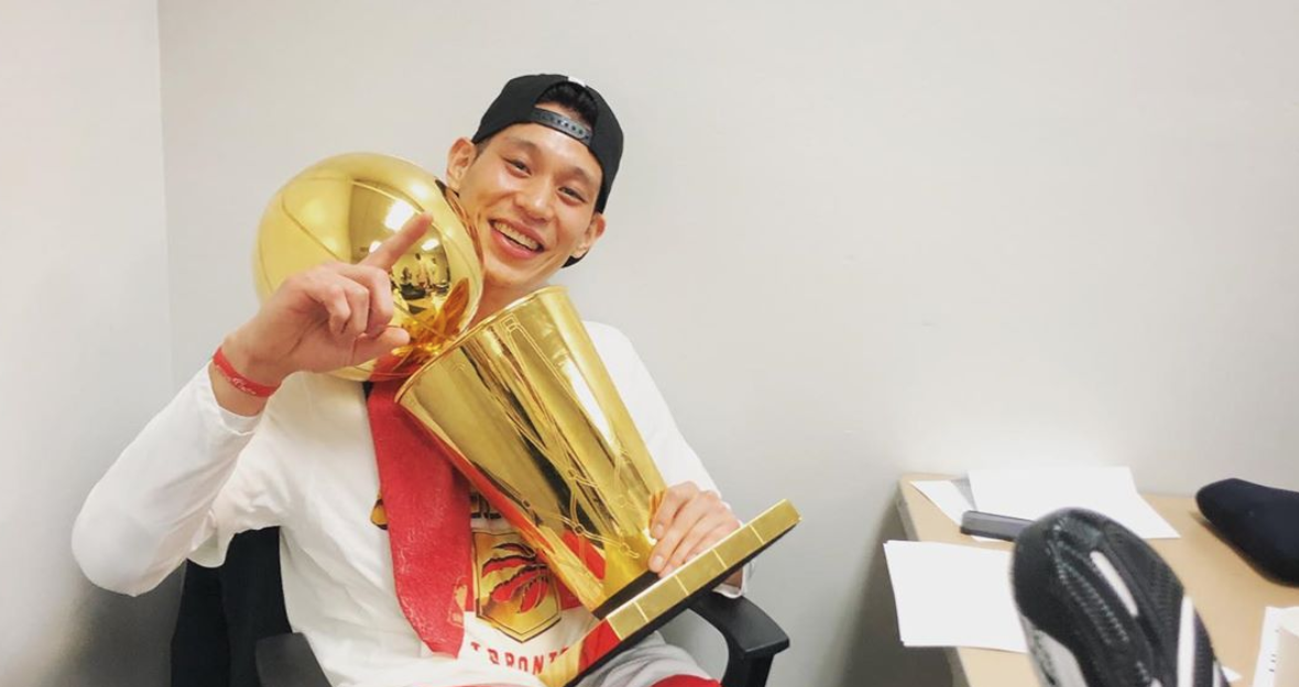 Jeremy Lin says goodbye to the NBA, signs in Beijing