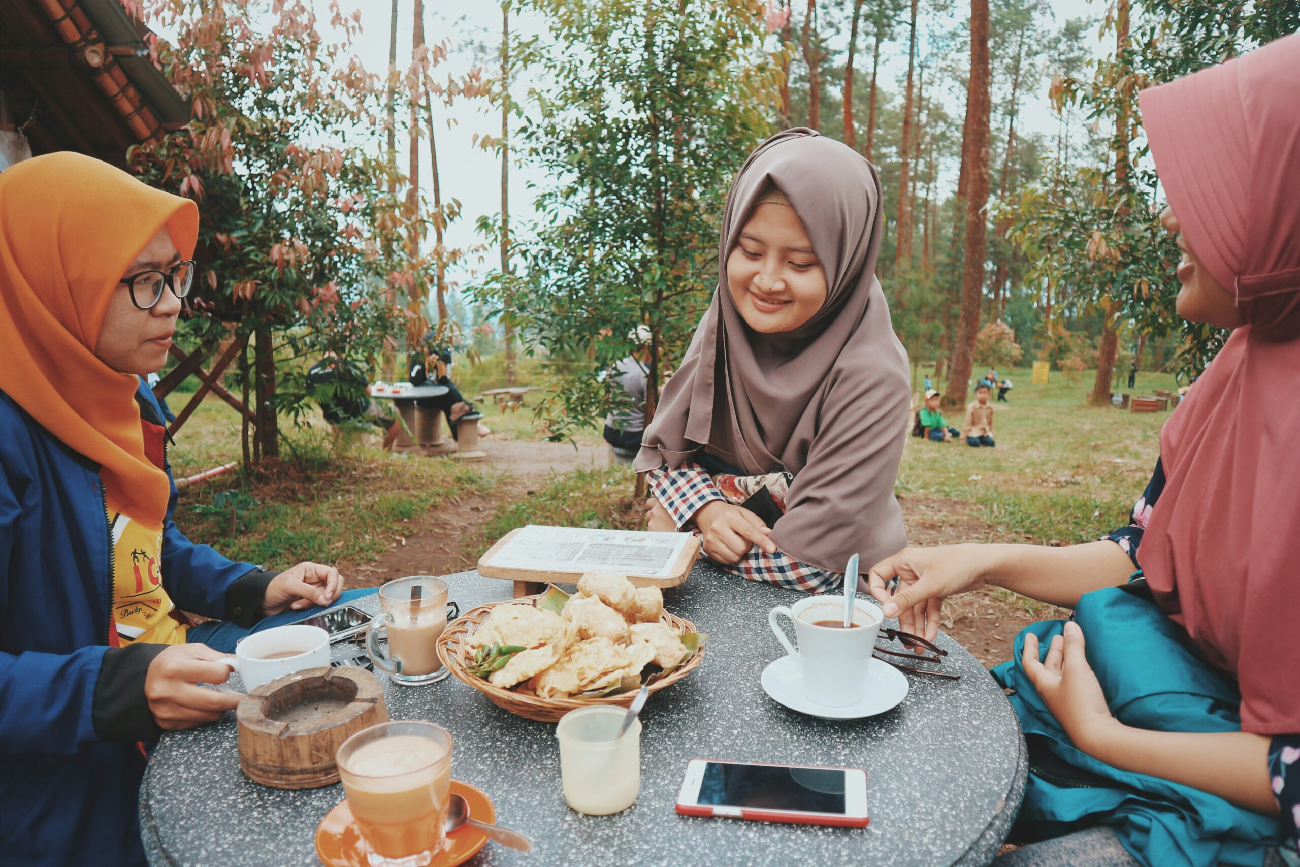 Parades, Poetry, and Pakoras: How Asia Celebrates Ramadan